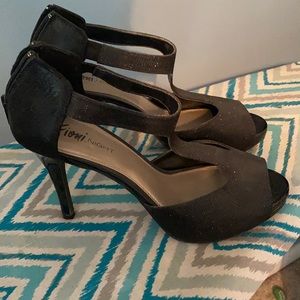 Fioni Black sparkle t-strap heels